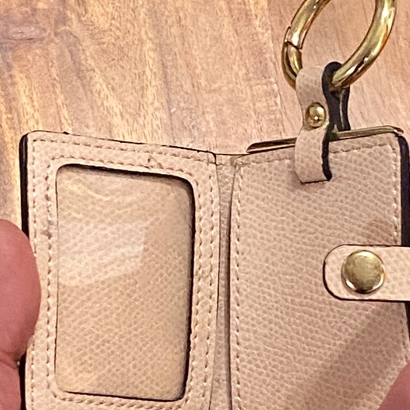 Calvin Klein mini keychain accessory - Picture 9 of 12